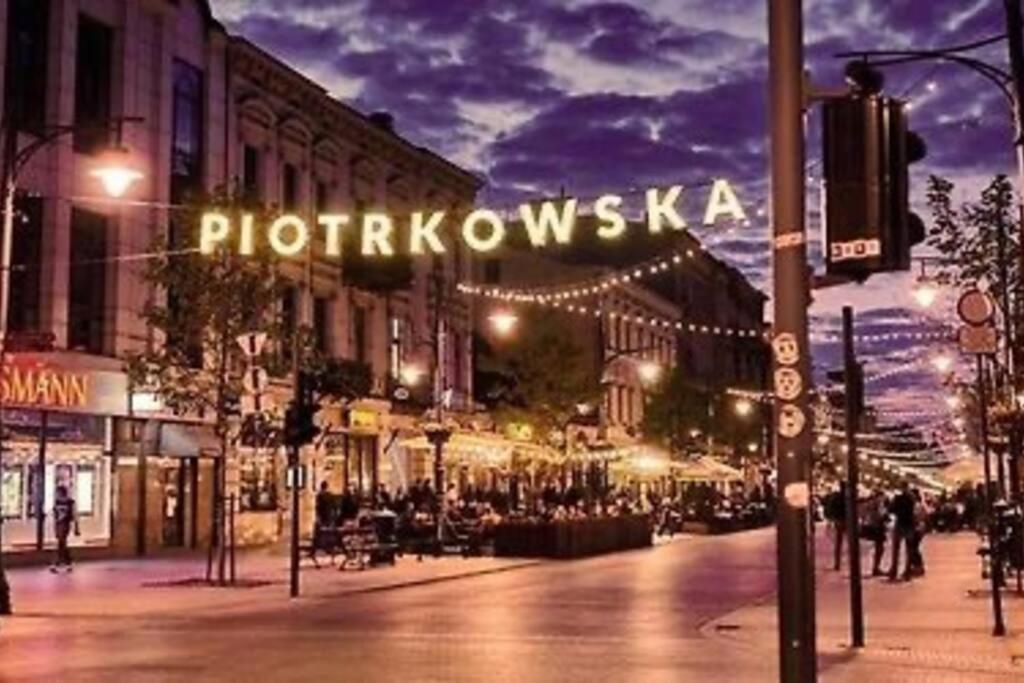 P-122 Piotrkowska Apartment. Łódź Buitenkant foto