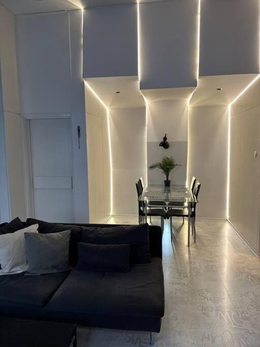 P-122 Piotrkowska Apartment. Łódź Buitenkant foto